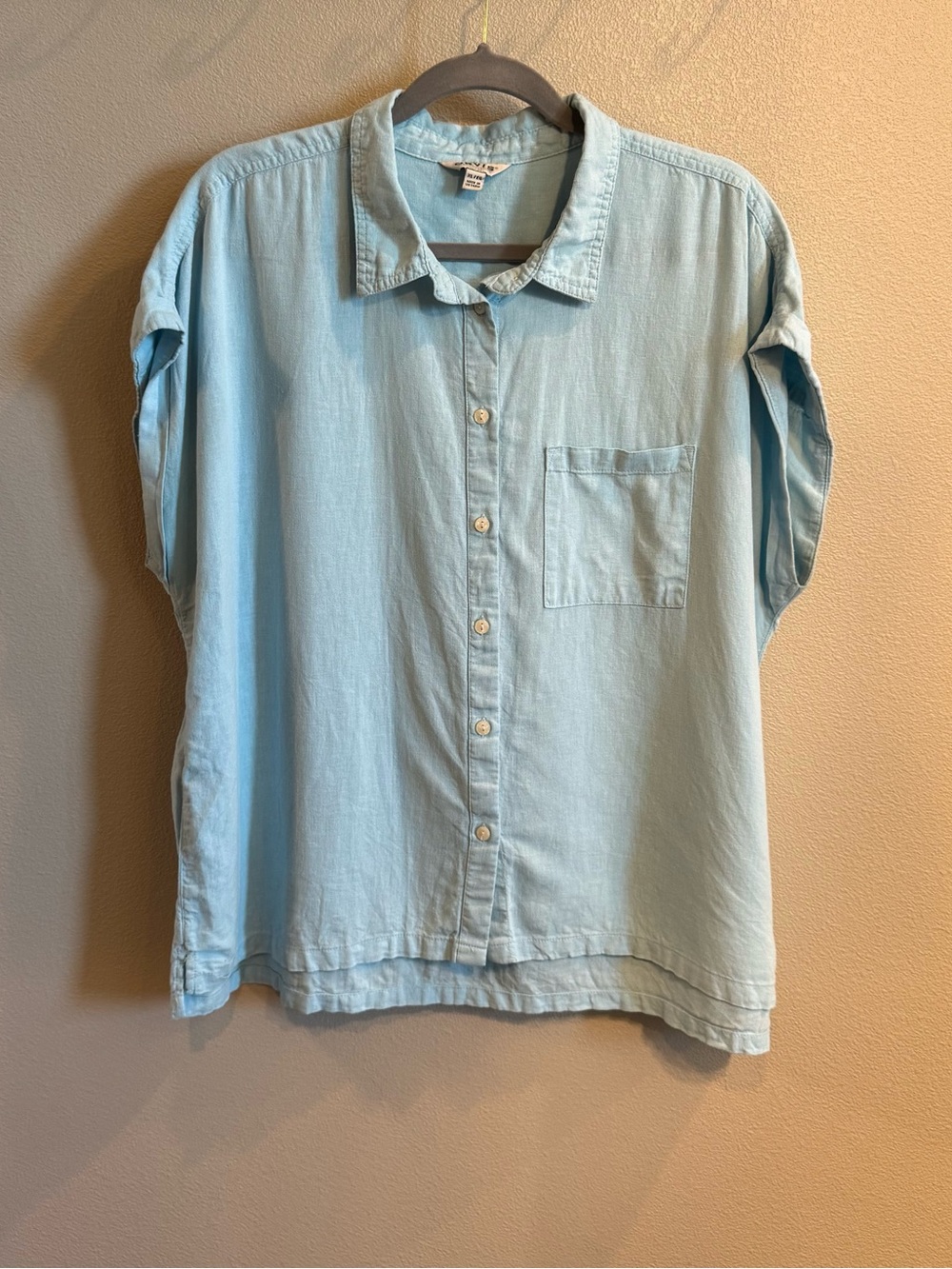 Orvis Light Blue Casual Button-Front Shirt